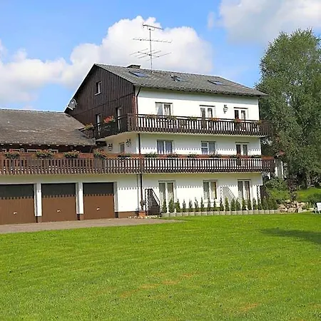 Hotel Garni Schweizerhaus 3*
